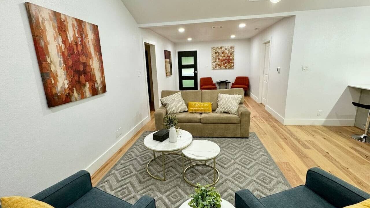 Photo of Livingroom in North Austin Civic Association