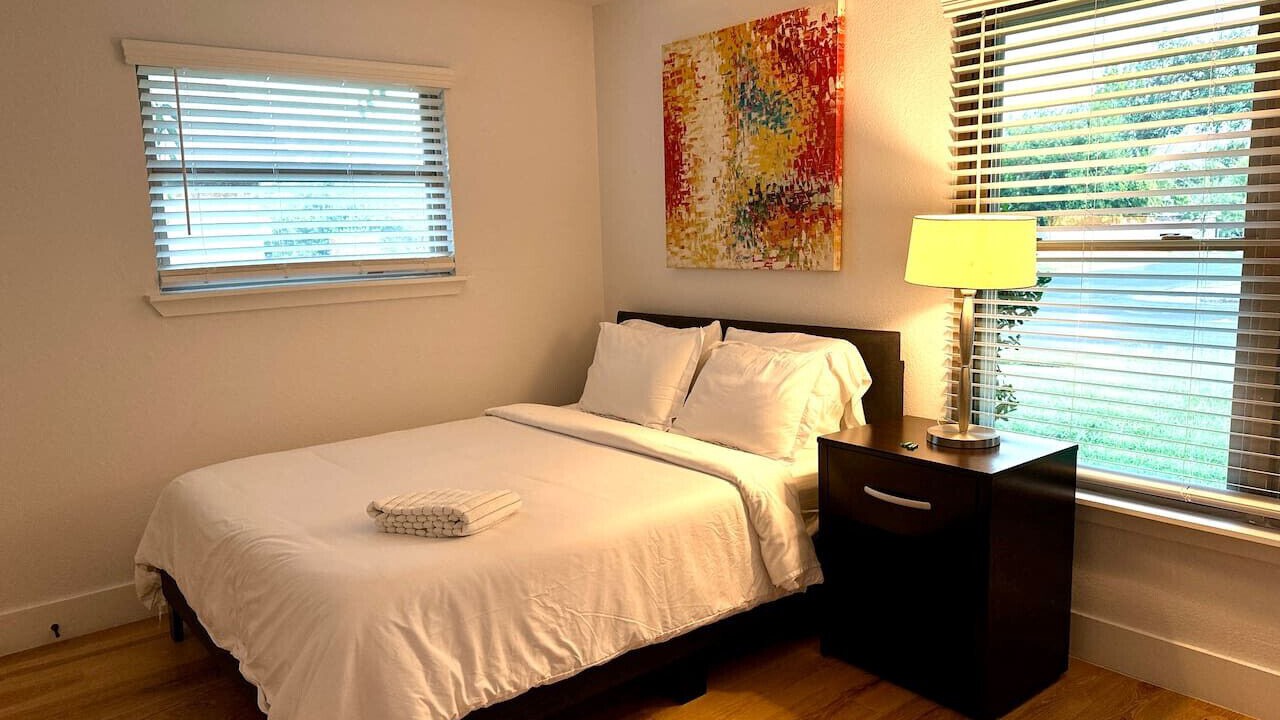 Photo of Bedroom in North Austin Civic Association