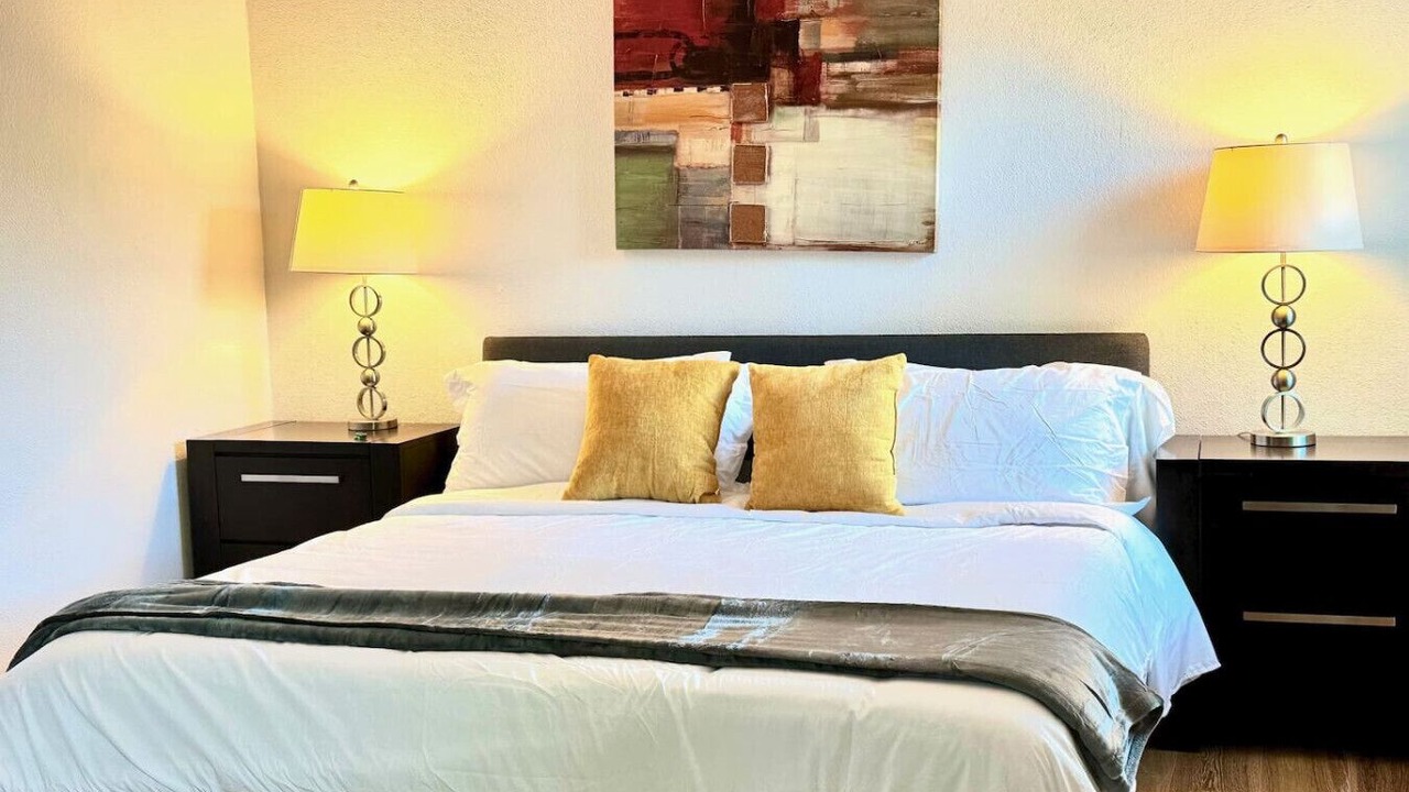 Photo of Bedroom in North Austin Civic Association