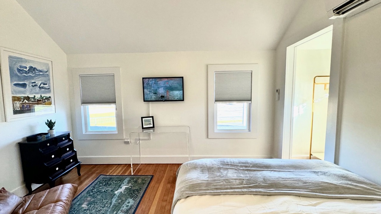 Photo of Bedroom in Saugerties