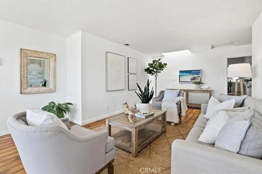 Photo of Livingroom in Old Towne