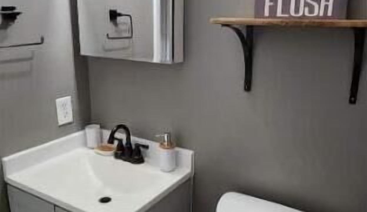 Photo of Bathroom in Ventura