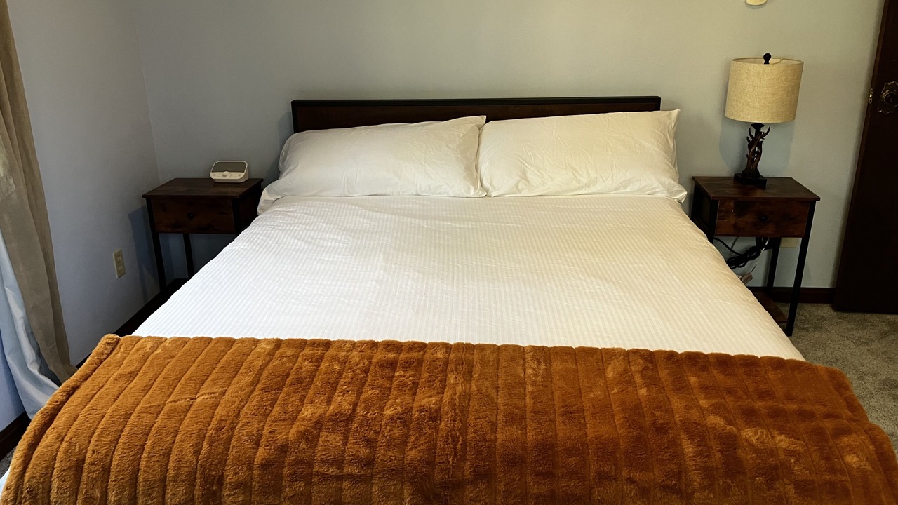 Photo of Bedroom in Conneaut