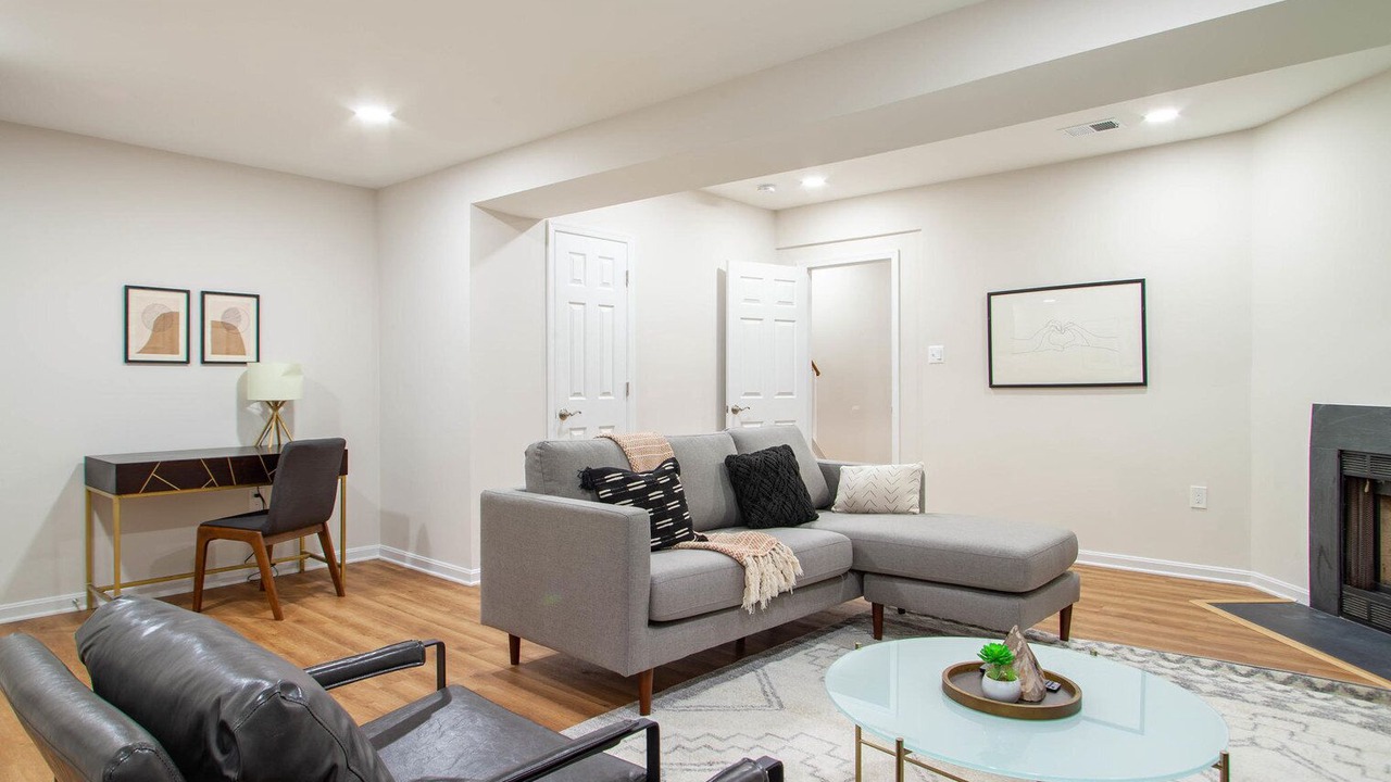 Photo of Livingroom in Fairfax