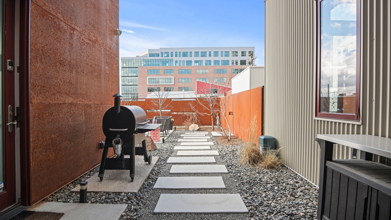 Photo of Patio Balcony in River North Art District