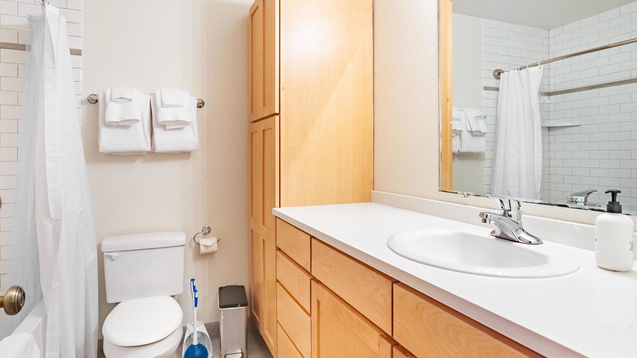 Photo of Bathroom in Old Town Chinatown