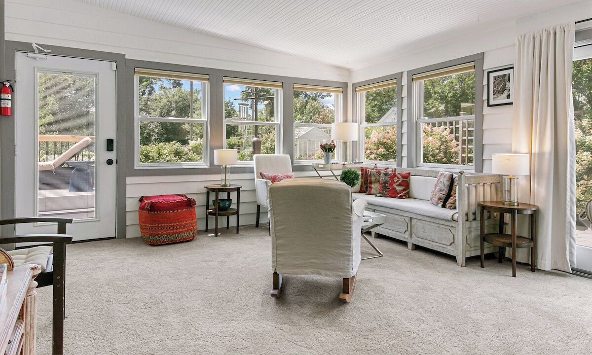 Photo of Livingroom in Upperville