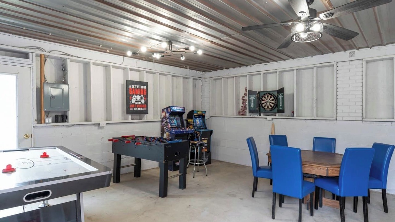 Photo of Bedroom in Lakeview