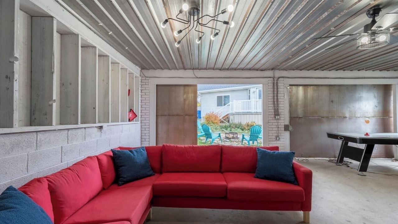 Photo of Livingroom in Lakeview