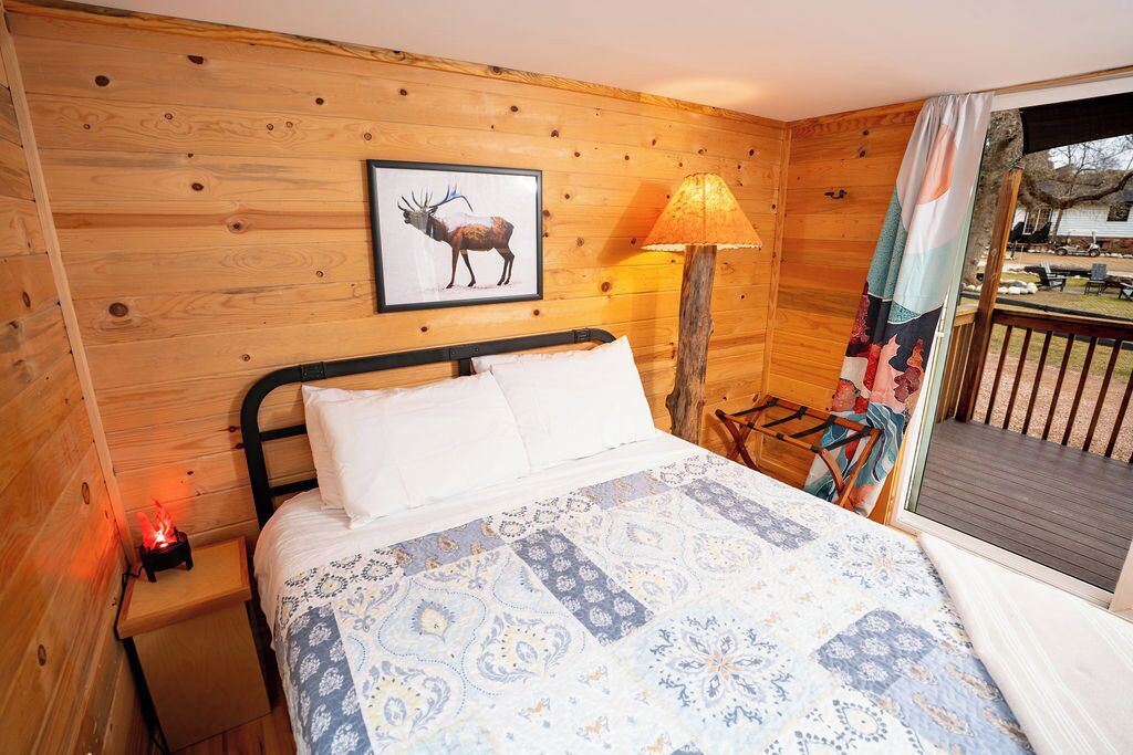 Photo of Bedroom in Lyons