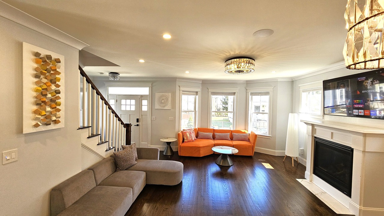 Photo of Livingroom in Boston