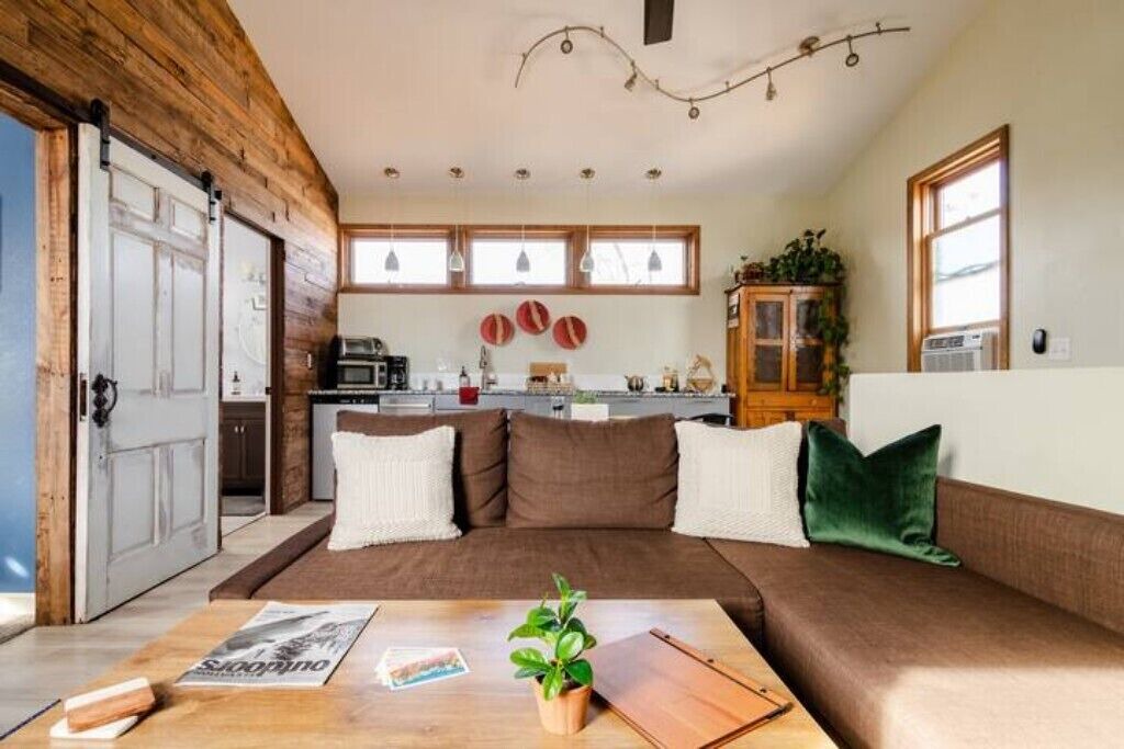 Photo of Livingroom in Sunnyside