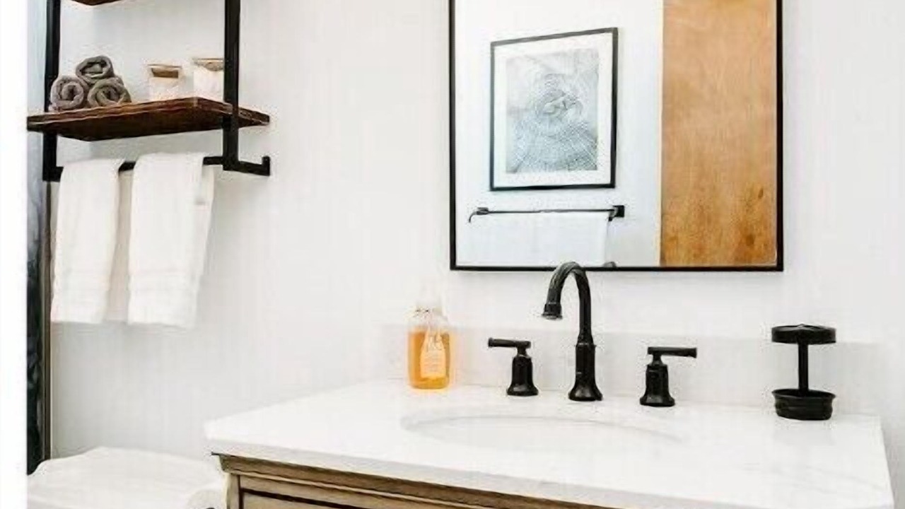 Photo of Bathroom in Sunnyside