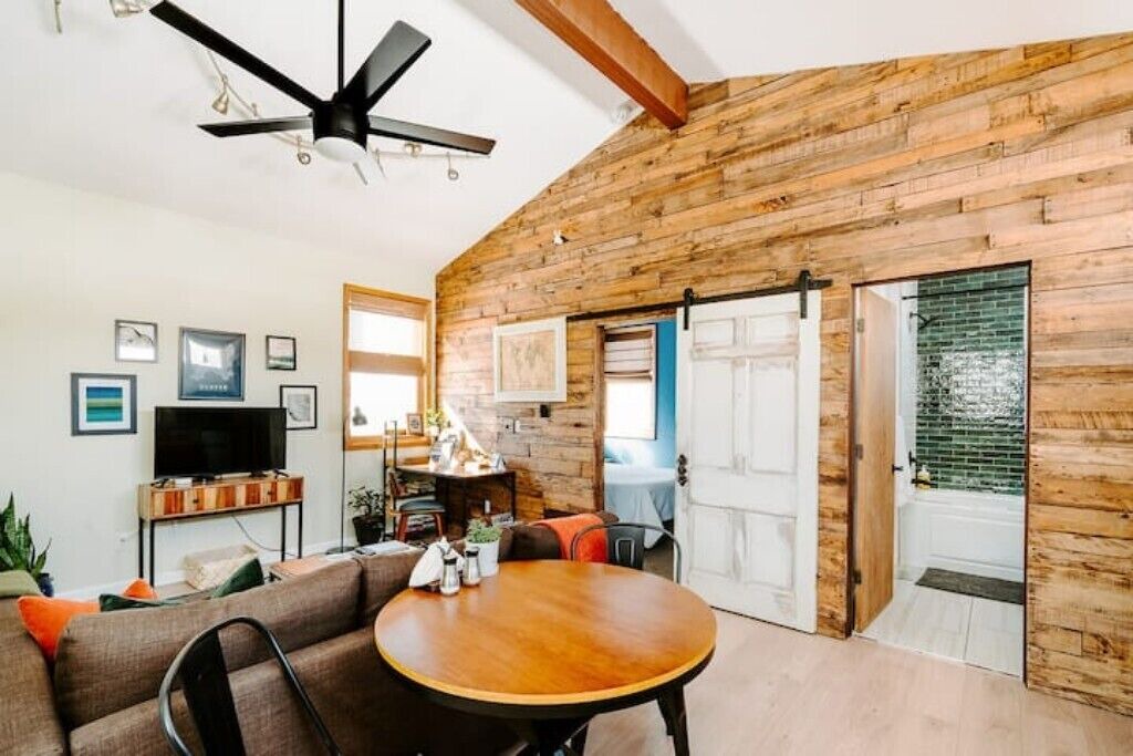 Photo of Livingroom in Sunnyside
