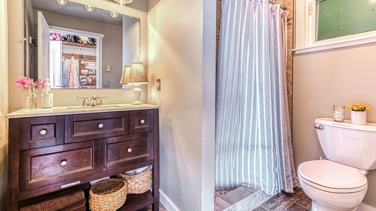 Photo of Bathroom in Point Roberts