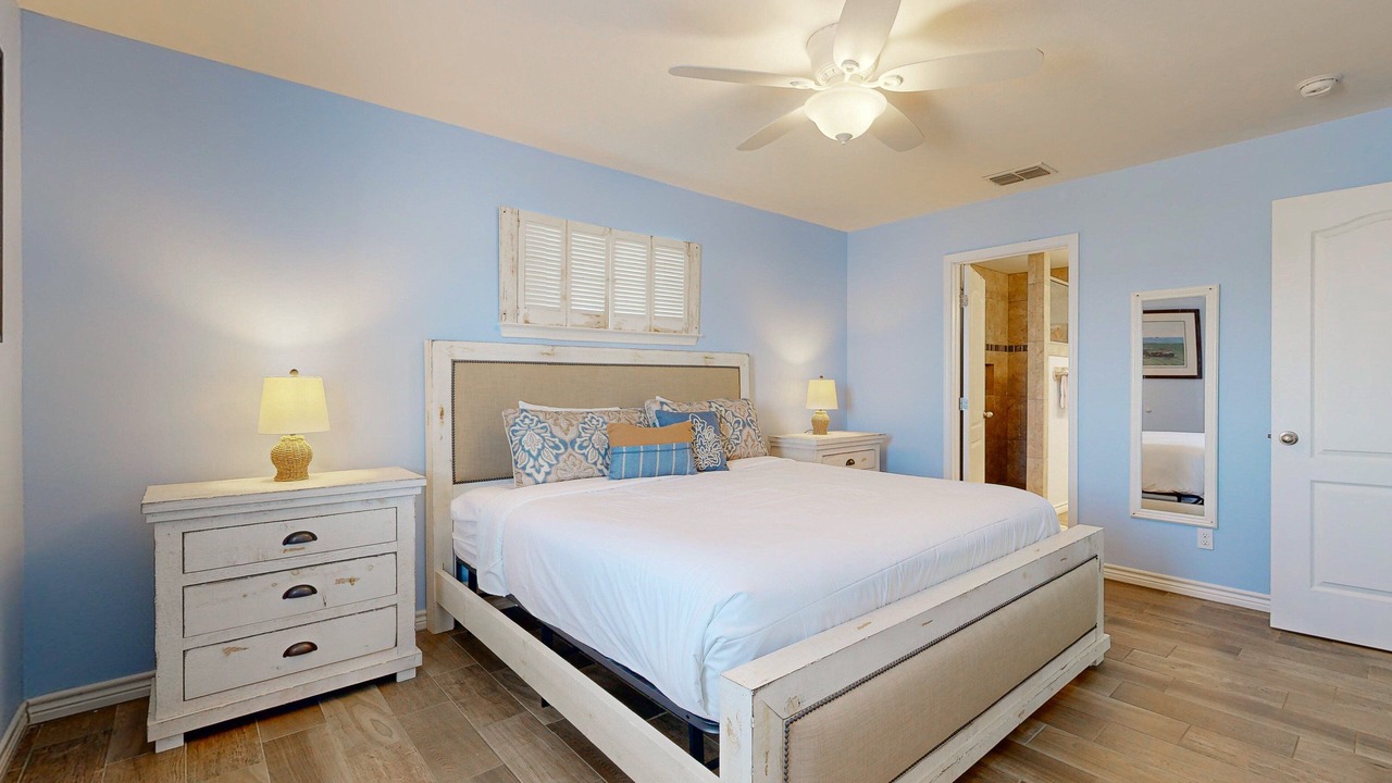 Photo of Bedroom in Leeward Sands