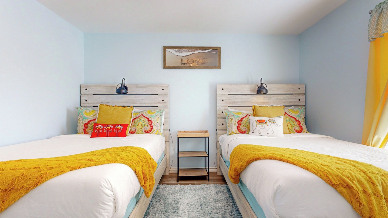 Photo of Bedroom in Leeward Sands