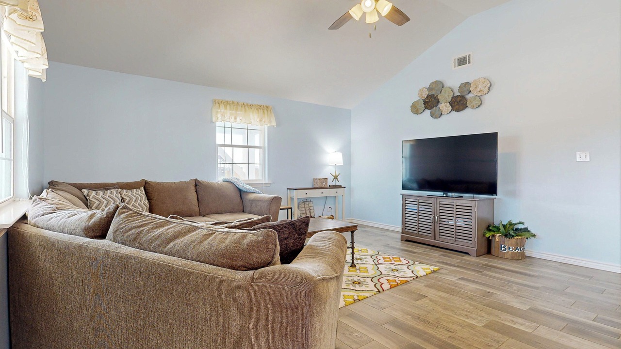 Photo of Livingroom in Leeward Sands