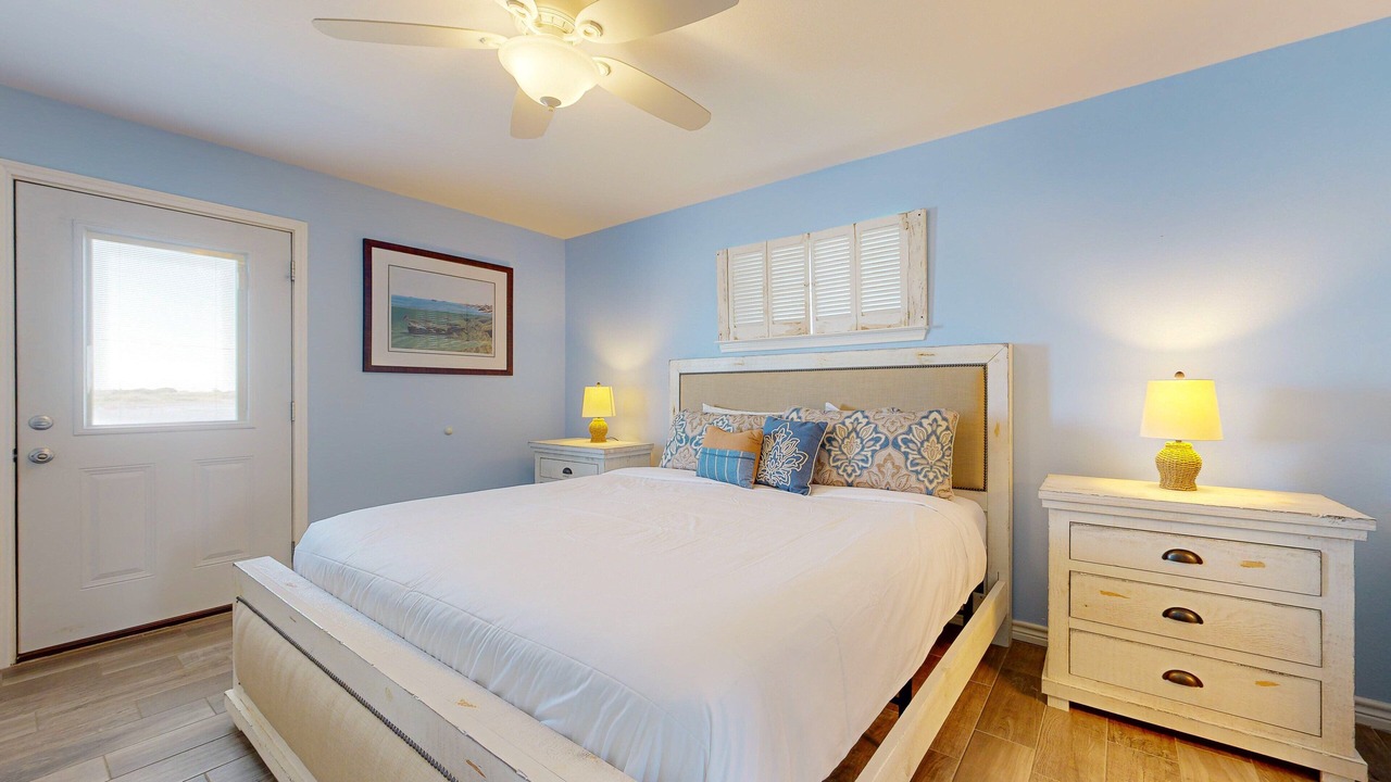 Photo of Bedroom in Leeward Sands