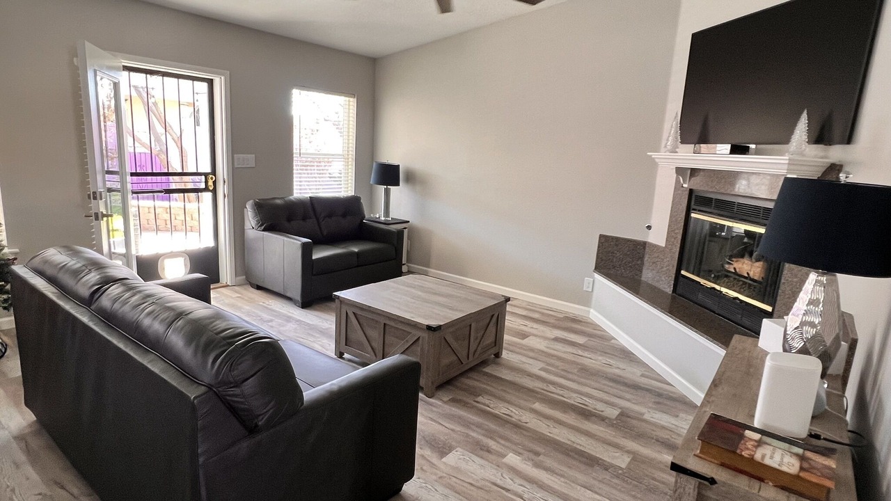 Photo of Livingroom in Taylor Ranch