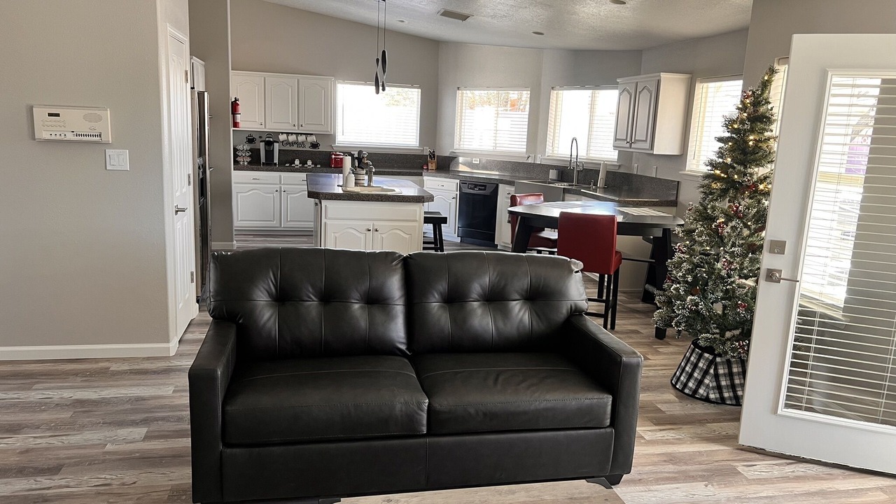 Photo of Livingroom in Taylor Ranch