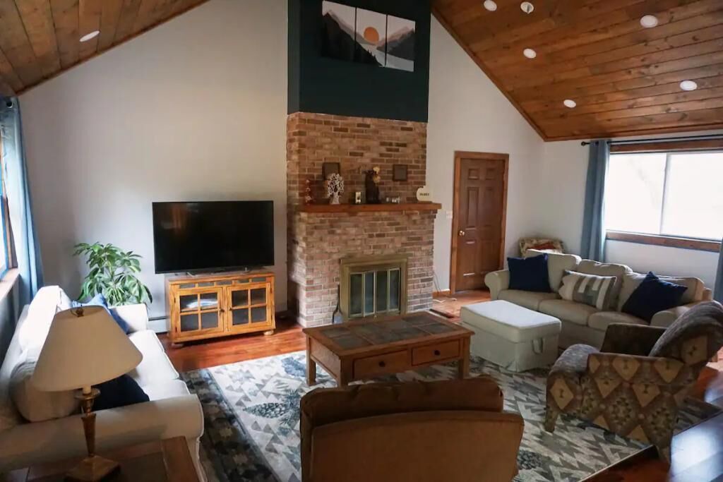 Photo of Livingroom in Johnsburg