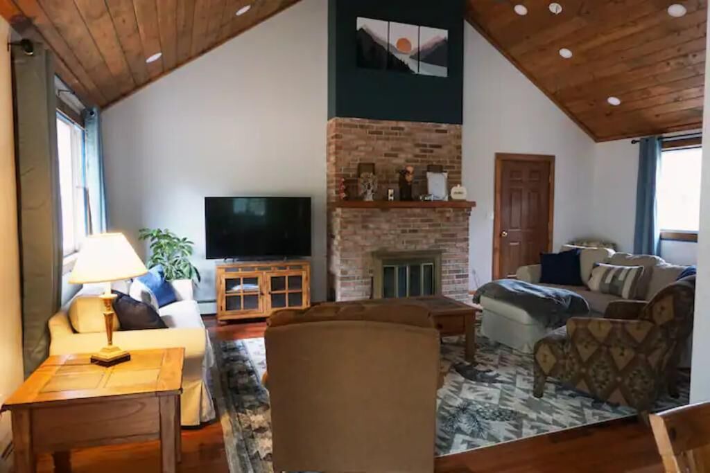 Photo of Livingroom in Johnsburg
