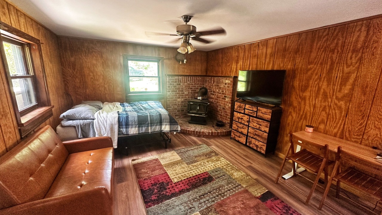 Photo of Bedroom in Berkeley Springs
