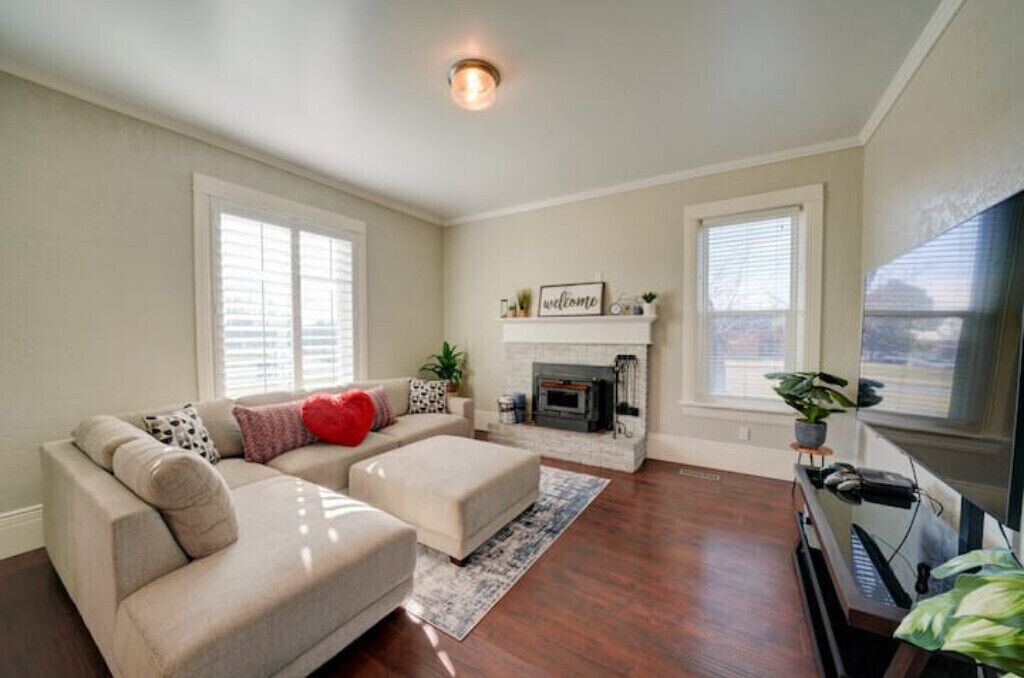 Photo of Livingroom in Kaysville