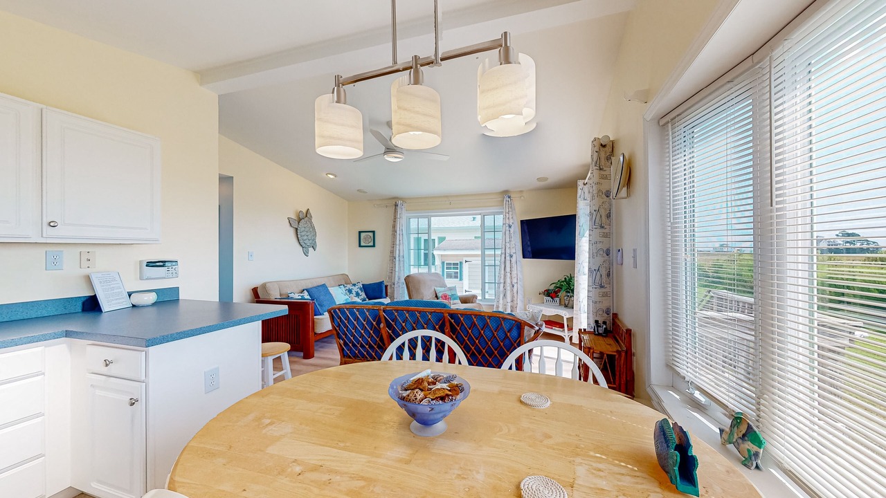 Photo of Livingroom in Assateague Pointe