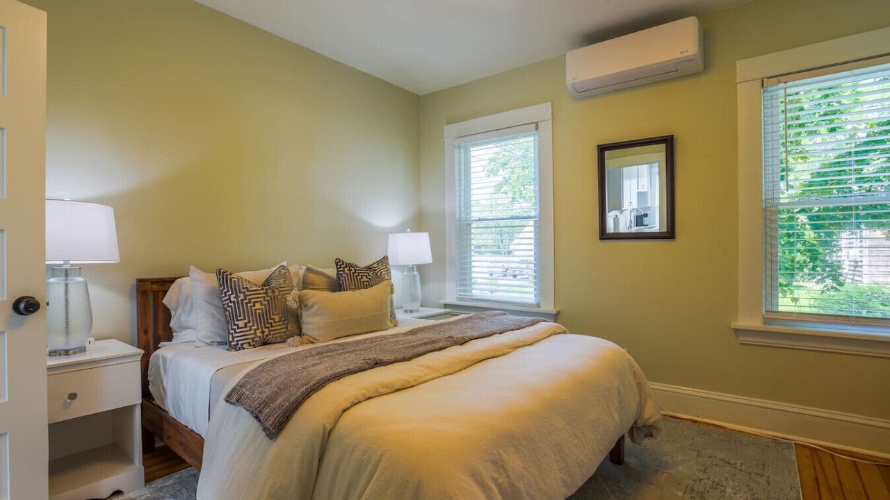 Photo of Bedroom in West Mystic