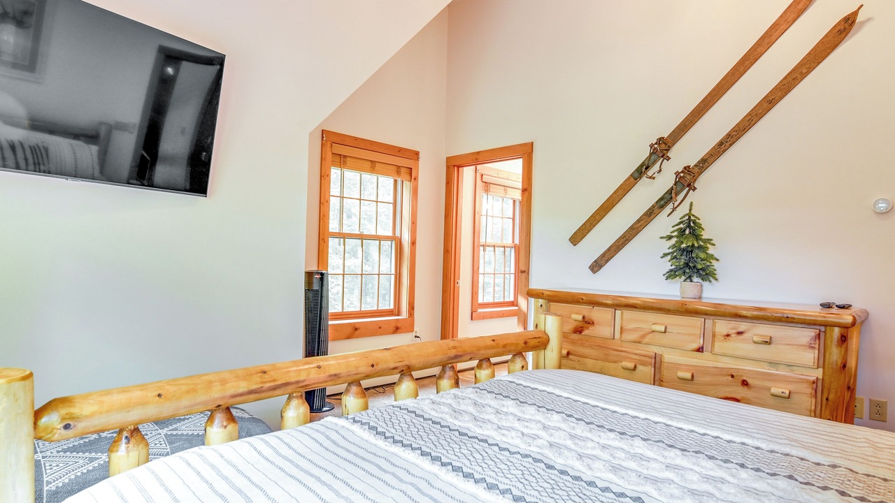 Photo of Bedroom in North Creek