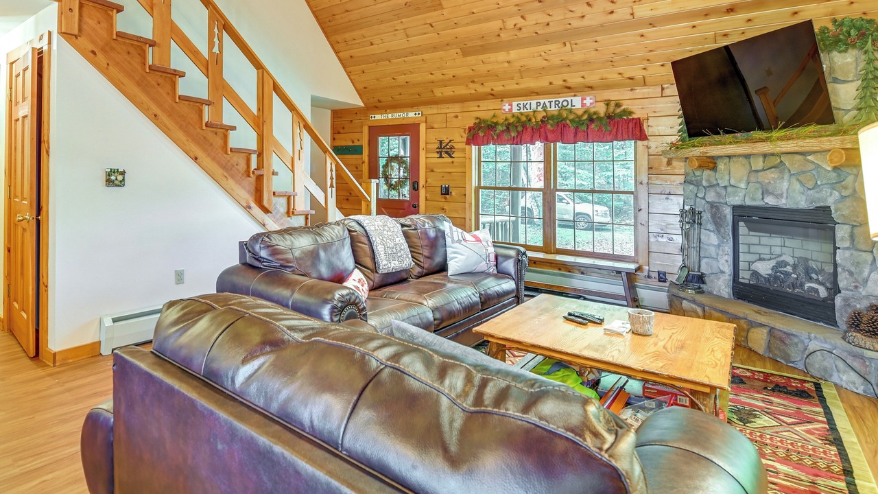 Photo of Livingroom in North Creek