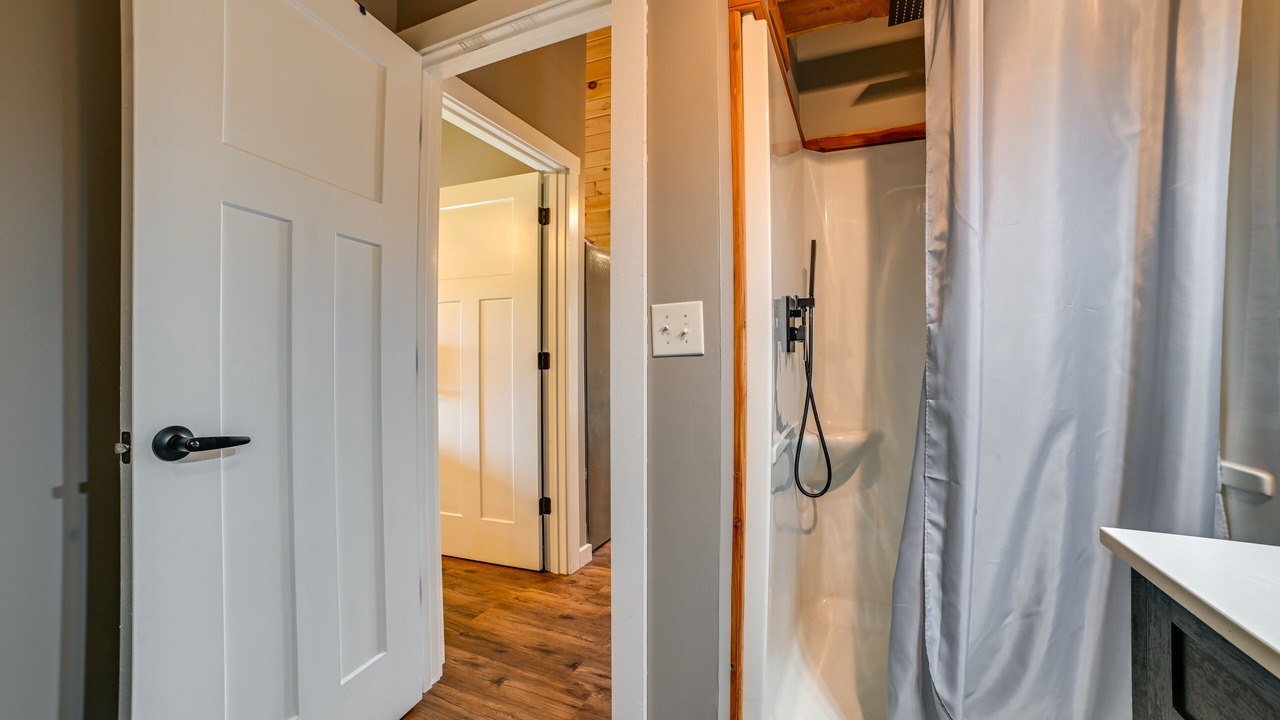 Photo of Bathroom in Olivehill