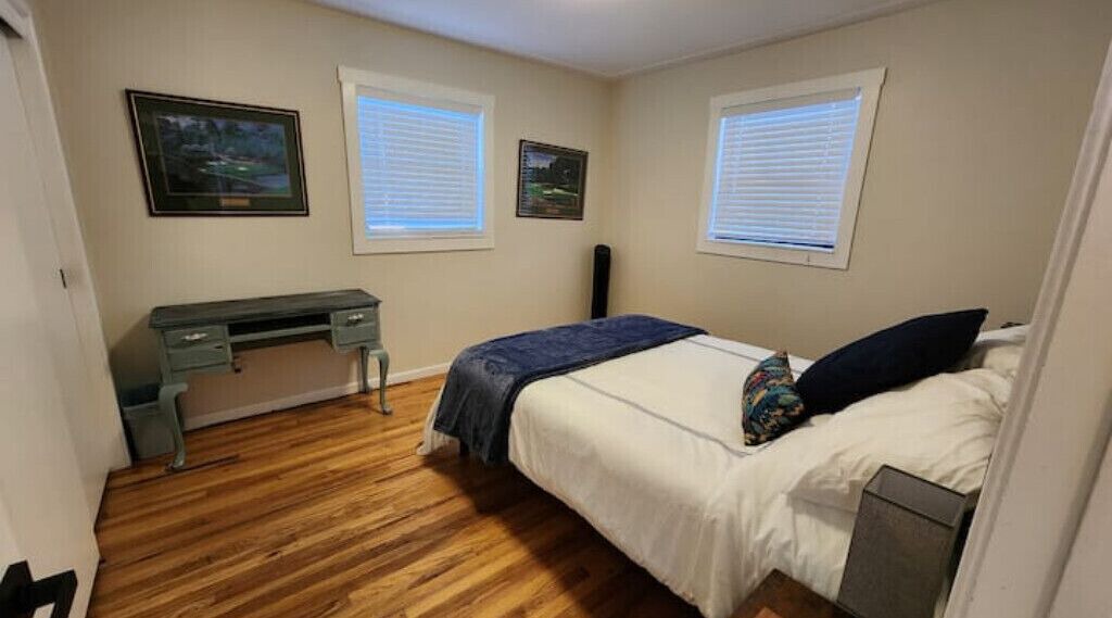 Photo of Bedroom in Englewood