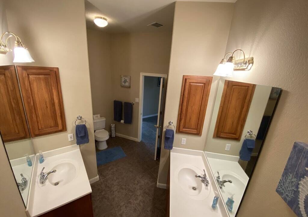 Photo of Bathroom in Briarcliff