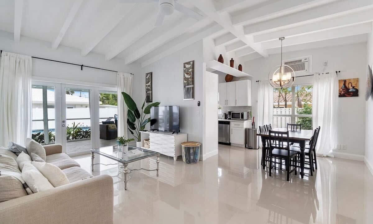Photo of Bedroom in Dolphin Isles
