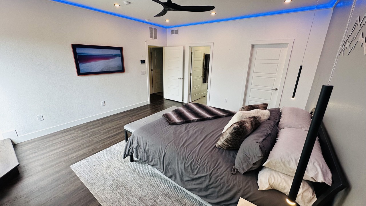 Photo of Bedroom in Five Points