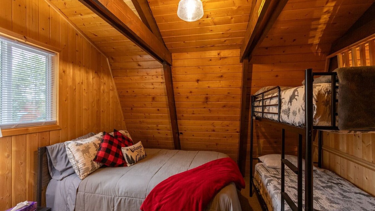 Photo of Bedroom in Meadow View Heights