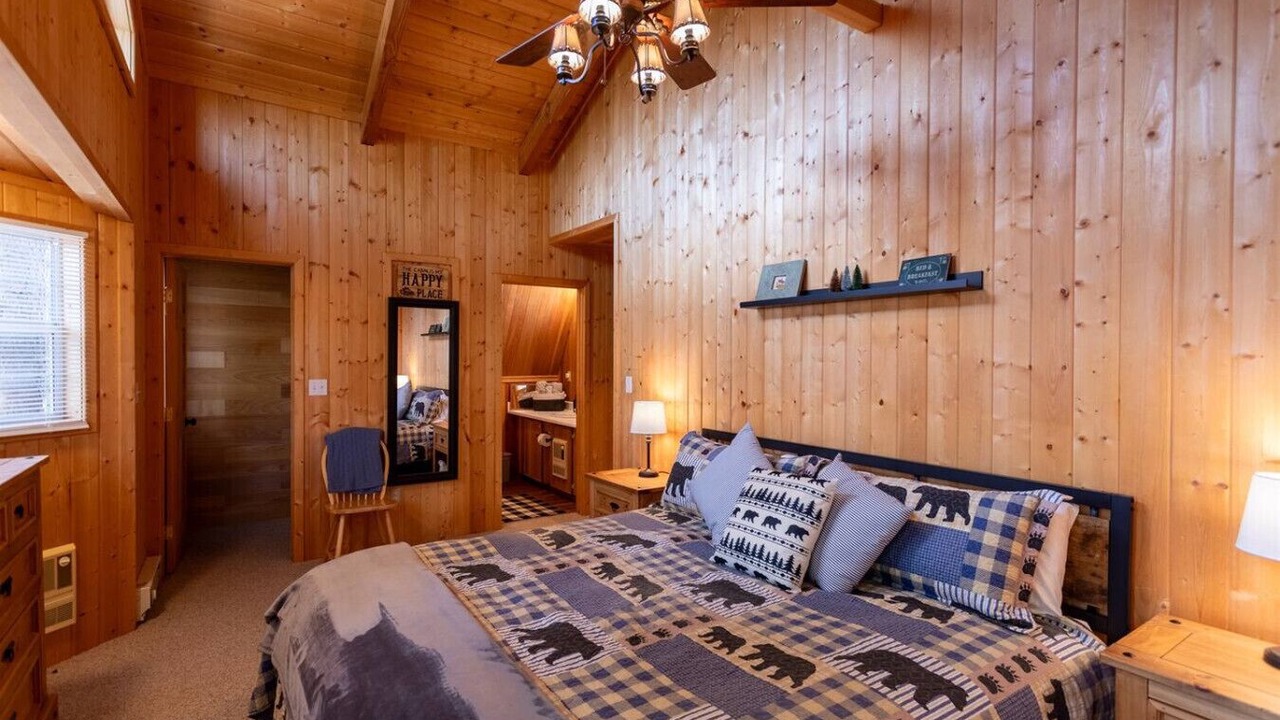 Photo of Bedroom in Meadow View Heights