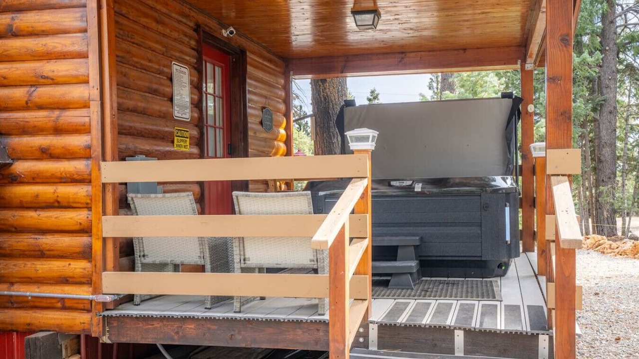 Photo of Patio Balcony in Meadow View Heights