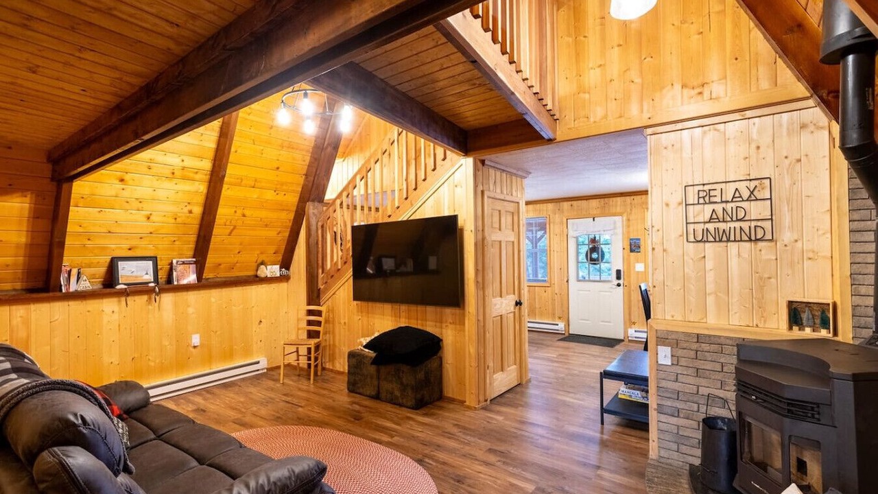 Photo of Livingroom in Meadow View Heights