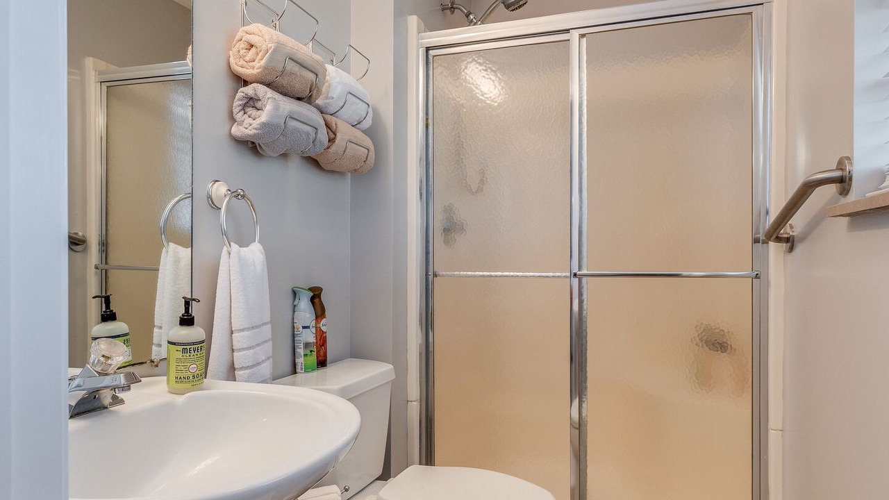 Photo of Bathroom in Ten Mile