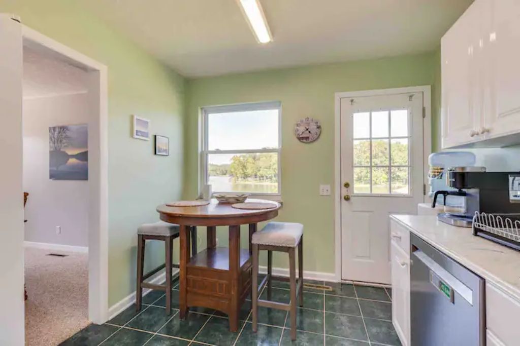Photo of Kitchen in Ten Mile