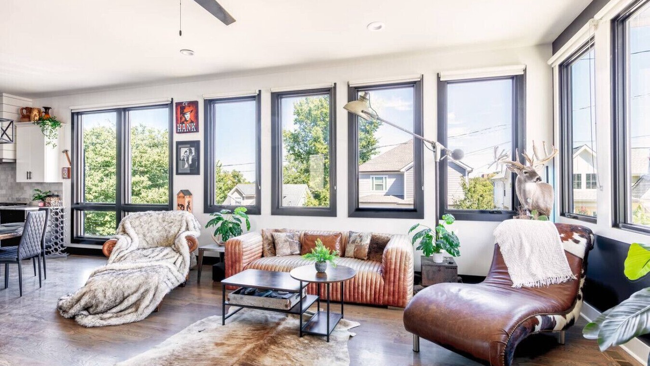 Photo of Livingroom in Chestnut Hill