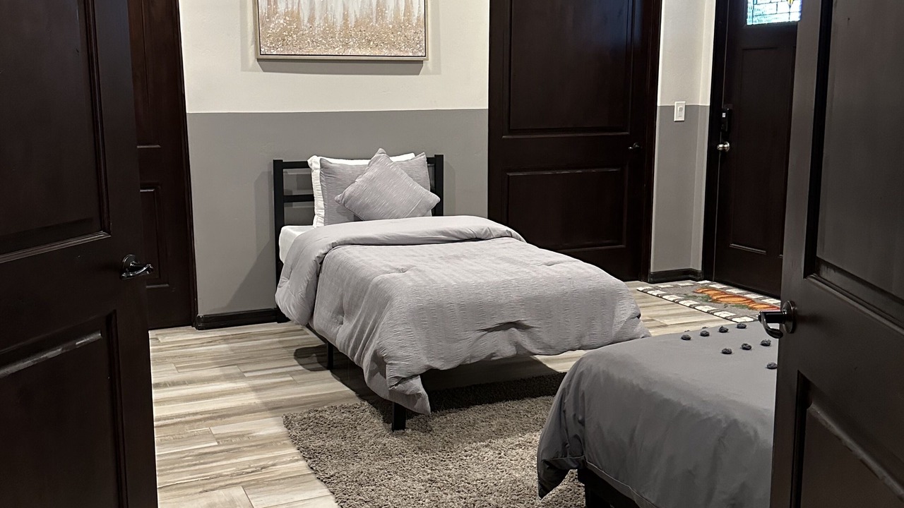 Photo of Bedroom in North Valley