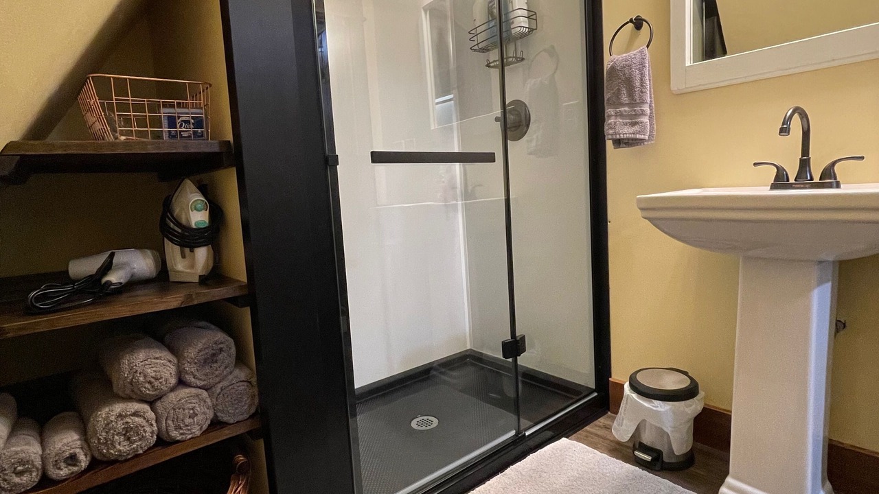 Photo of Bathroom in Lupton City