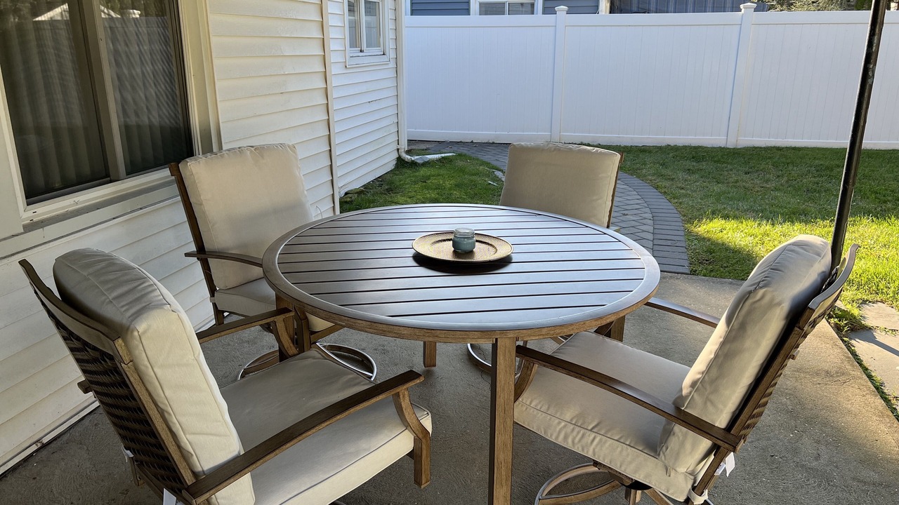 Photo of Outdoor in East Meadow