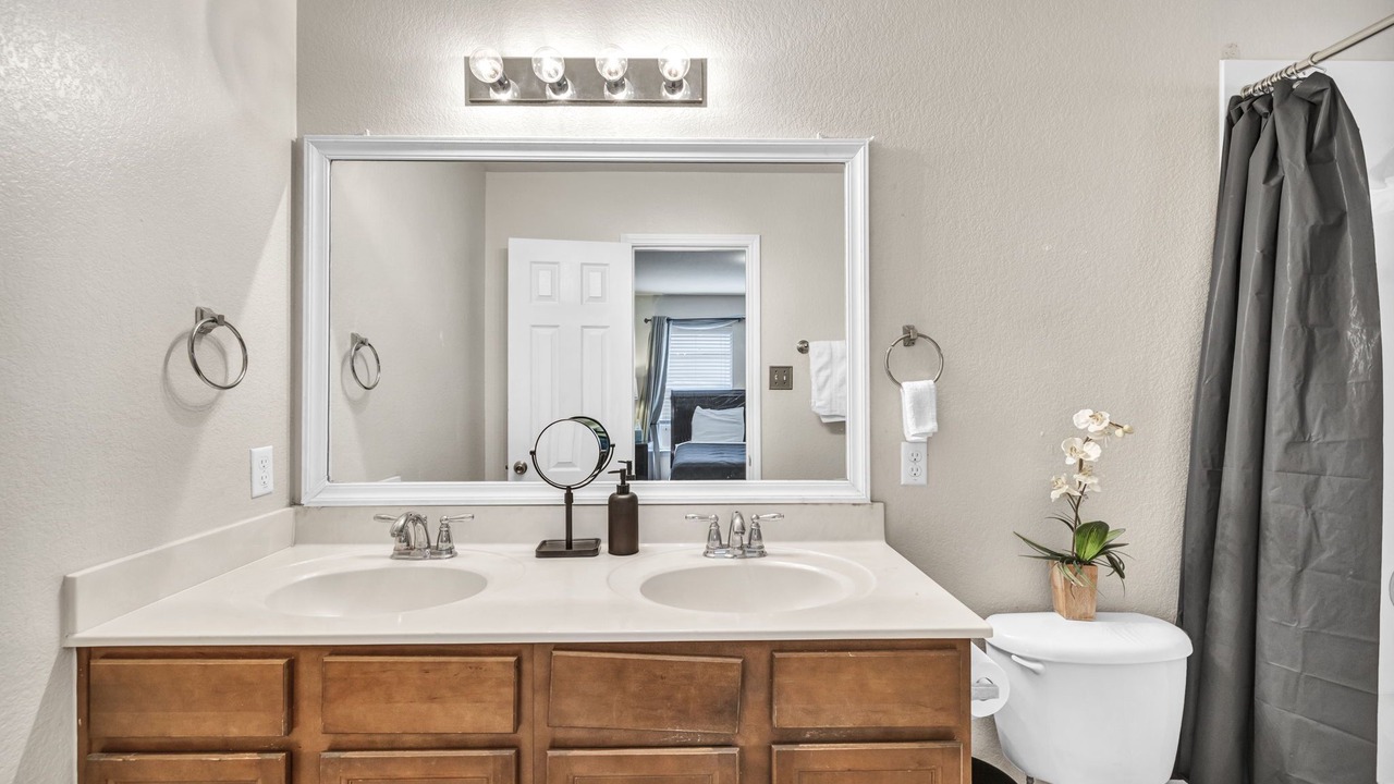 Photo of Bathroom in Manchaca