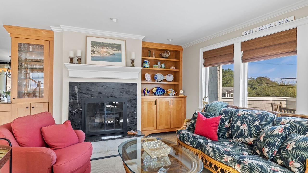 Photo of Livingroom in Narragansett Pier